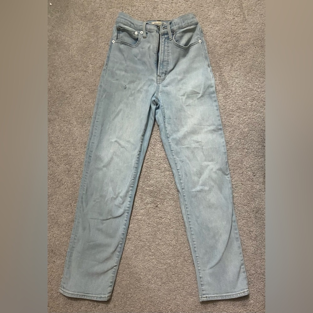 Madewell light wash straight leg Jean in size 25